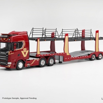 Miniatura camião vermelho Scania V8 com reboque para transporte de veículos
