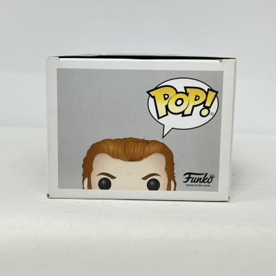 Embalagem branca Funko Pop com ilustração de personagem e texto POP