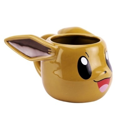 Caneca cerâmica amarela com cara de Eevee e orelha como pega