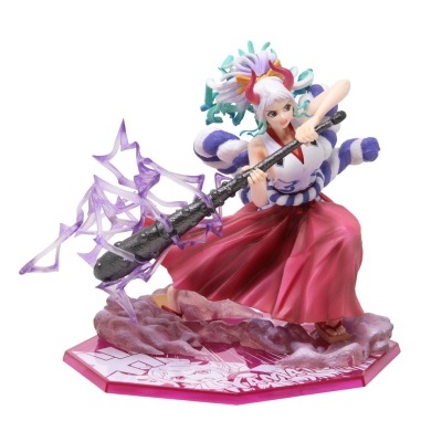 Figura colecionável de personagem feminina com clava e efeitos roxos em base rosa