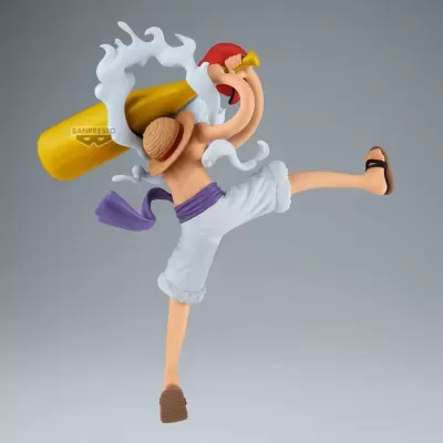 Figura de ação do anime com chapéu de palha, calças brancas e tambor amarelo com efeito de água e texto BANPRESTO