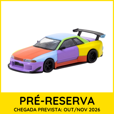 Modelo de carro desportivo em miniatura colorido com texto de pré-reserva amarelo