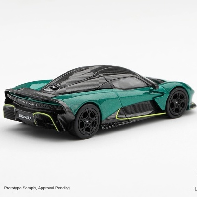 Miniatura de carro Aston Martin Valhalla verde metálico com detalhes em carbono e rodas pretas