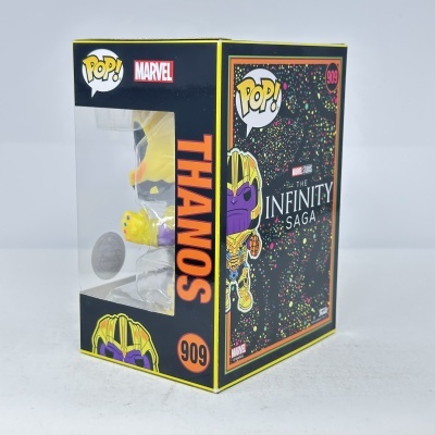 Caixa de figura Pop! Thanos da Marvel Infinity Saga com design preto, amarelo e laranja.