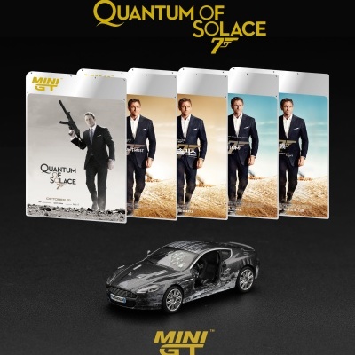Cartões colecionáveis Quantum of Solace e modelo de carro MINI GT preto
