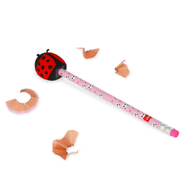 Lápis rosa com rosto de panda e apontador em forma de joaninha vermelho e preto