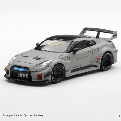 Miniatura de carro desportivo cinzento com spoiler e logotipos
