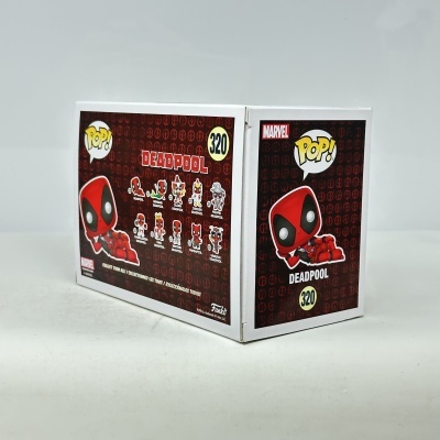 Caixa Funko Pop! Marvel Deadpool número 320 com imagem do personagem e lista de outros modelos