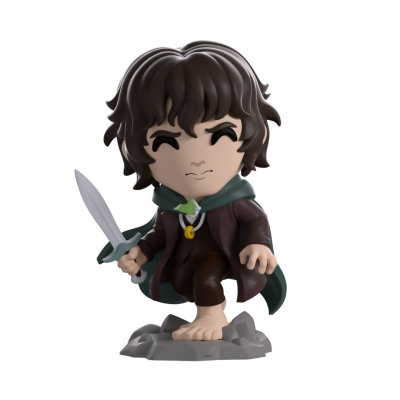 Figurina estilizada de personagem com capa e espada