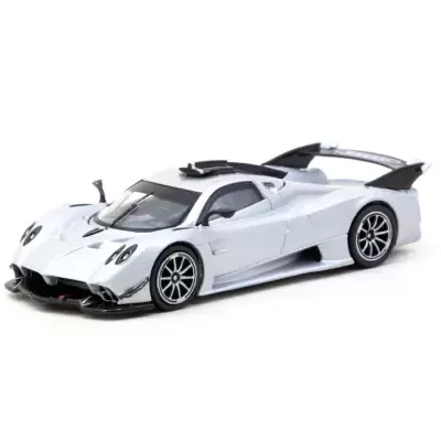 Miniatura de carro desportivo prateado com spoiler preto