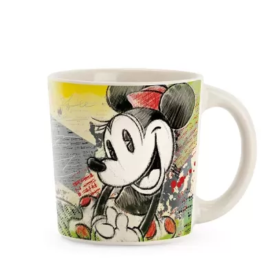 Caneca branca com desenho colorido do Mickey Mouse sorrindo.