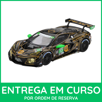 Modelo de carro de corrida preto e dourado com número 13