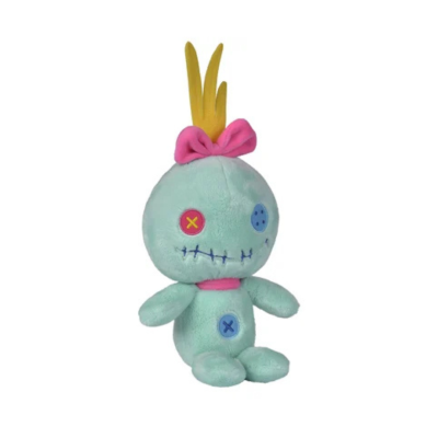 Pelúcia azul clara tipo boneco com olhos de botão, boca bordada, laço rosa e detalhe amarelo