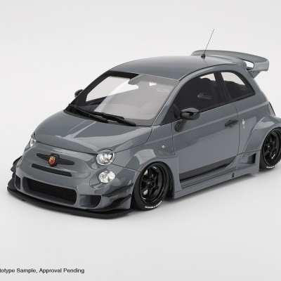 Miniatura de carro desportivo cinzento Abarth com spoiler e jantes pretas