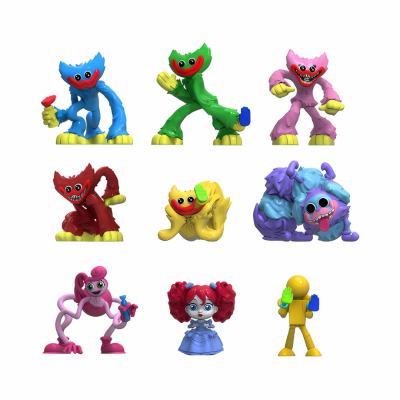 Nove figuras de brinquedo coloridas de personagens variados em fundo branco