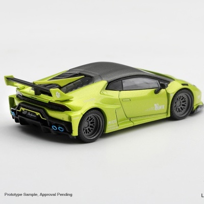 Miniatura de carro desportivo verde lima com spoiler e rótulos brancos