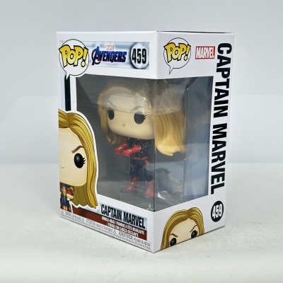 Figura Funko Pop Capitã Marvel dentro da caixa com janela transparente