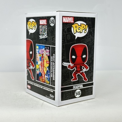 Embalagem Funko Pop Deadpool Marvel número 546 com ilustração do personagem vermelho e preto
