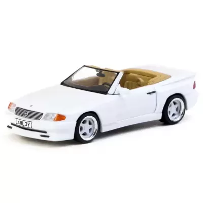 Modelo de carro de coleção branco com capota aberta