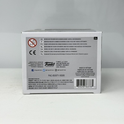 Caixa branca de produto Funko com texto e código de barras