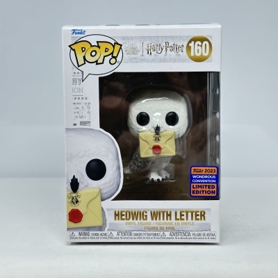 Funko Pop! Hedwig with Letter em caixa branca com janela transparente.