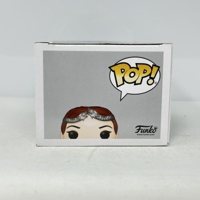Caixa de Funko Pop com boneco e texto POP!