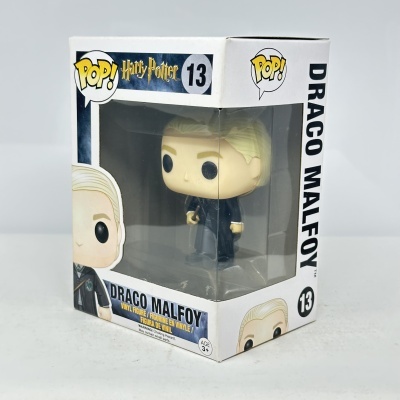 Figura Funko Pop do Draco Malfoy em caixa com janela transparente e textos visíveis