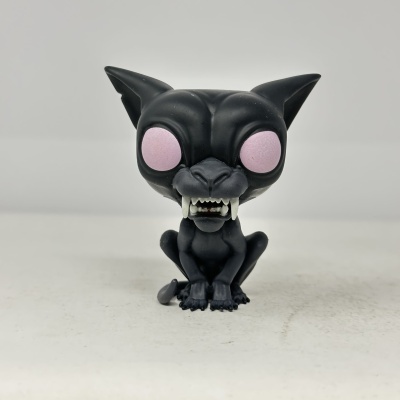 Figura de gato preto tipo Funko Pop sentado