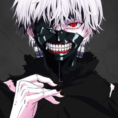 Personagem anime com cabelo branco, olhos vermelhos e máscara preta com dentes