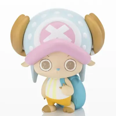 Figura de personagem cartoon com chapéu azul e X rosa