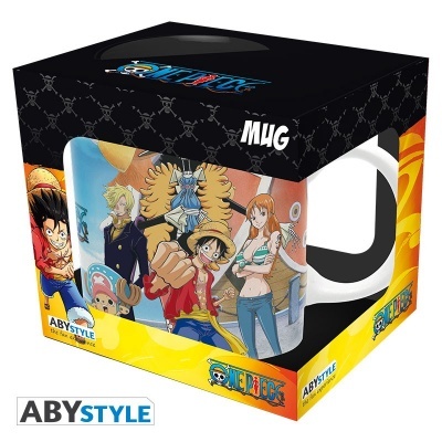 Caneca One Piece com personagens, embalagem preta e amarela.