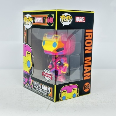Figura Pop! Marvel Iron Man número 649 em caixa especial