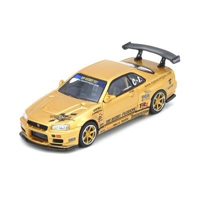 Miniatura de carro desportivo dourado com spoiler preto e inscrições diversas