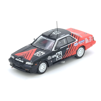 Miniatura carro corrida Nissan Skyline preto e vermelho com número 26