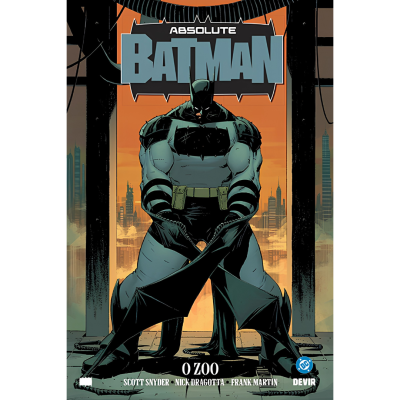 Capa da revista Absoluto Batman com imagem do Batman musculado em tons cinza e preto e texto visível