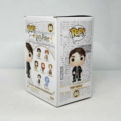 Caixa Funko Pop! Harry Potter TOM RIDDLE número 60 com fundo branco e texto estilizado