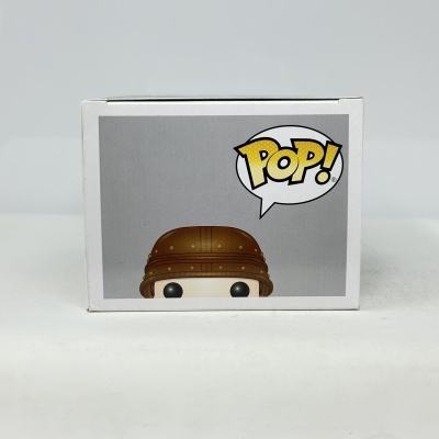 Caixa Funko Pop com personagem e texto POP!