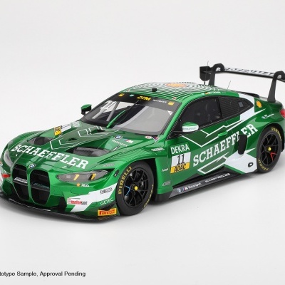 Modelo de carro de corrida BMW verde com inscrições Schaeffler e número 11