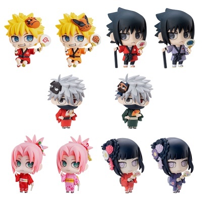 Nove figuras colecionáveis de personagens de anime em estilo chibi com trajes coloridos e acessórios