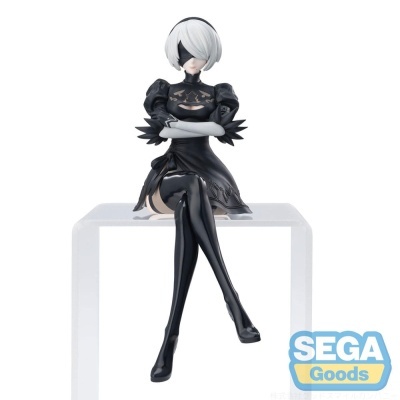 Figura colecionável 2B vestida de preto sentada numa base transparente