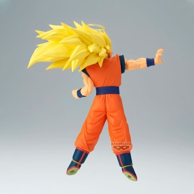 Figura de ação personagem anime cabelo amarelo fatos laranja azul fundo cinza claro