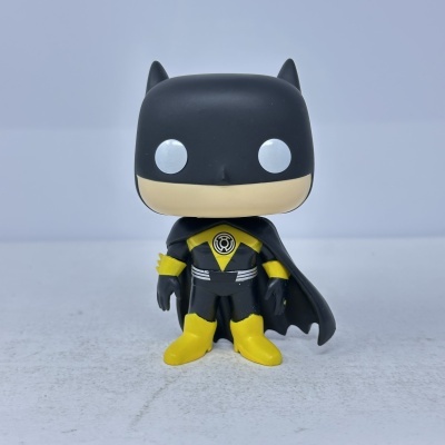 Figura de vinil Funko Pop do Batman com máscara preta e capa preta