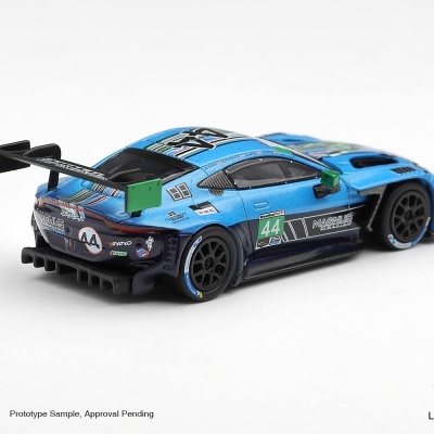 Miniatura de carro de corrida azul com decalques e número 44