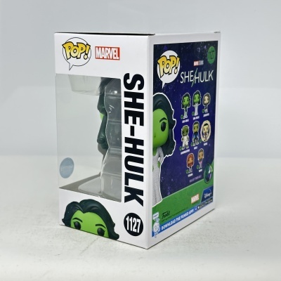 Figura colecionável Funko Pop She-Hulk na caixa com janela transparente