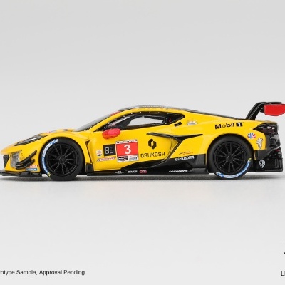 Miniatura de carro de corrida amarelo com detalhes e adesivos