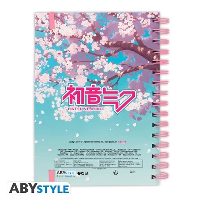 Caderno espiral com capa de flores de cerejeira e texto Hatsune Miku