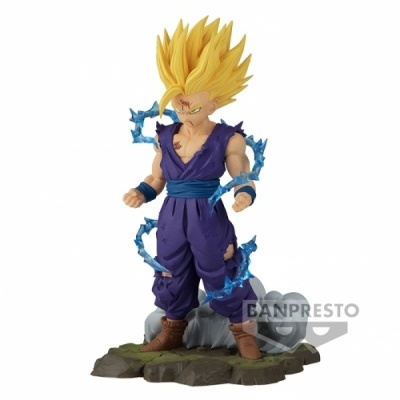 Figura de ação de personagem com cabelo amarelo e fato roxo em base rochosa