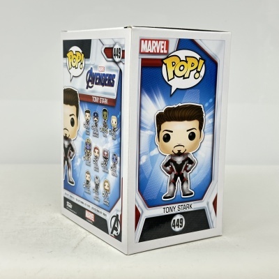 Caixa de Funko Pop! Tony Stark Avengers com imagem do boneco e texto