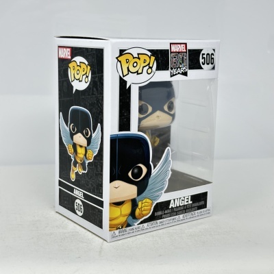 Figura pop Funko Marvel do personagem Angel com caixa branca e detalhes a preto e amarelo