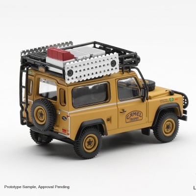 Miniatura de veículo off-road Land Rover amarelo detalhado